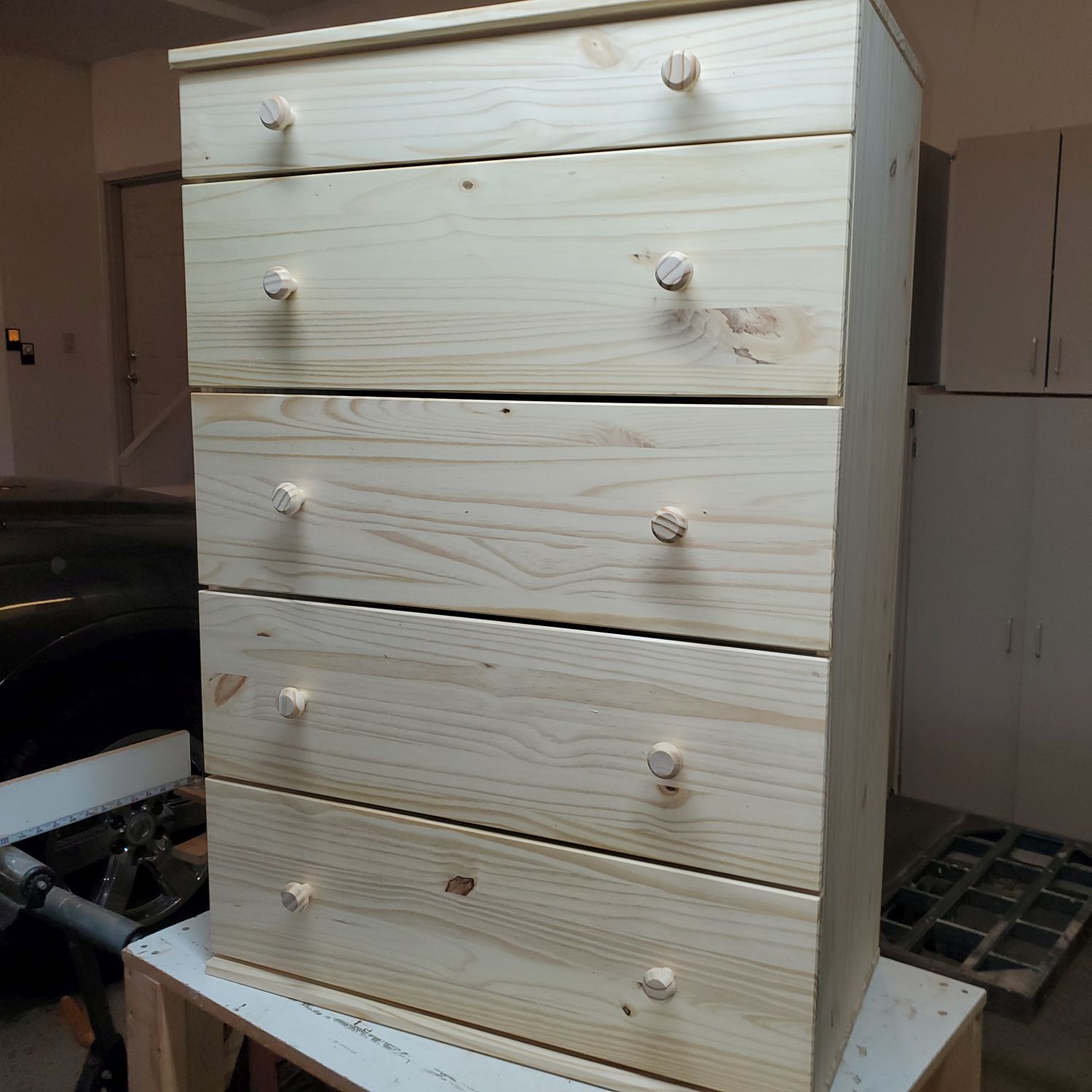 Tarva Dresser 